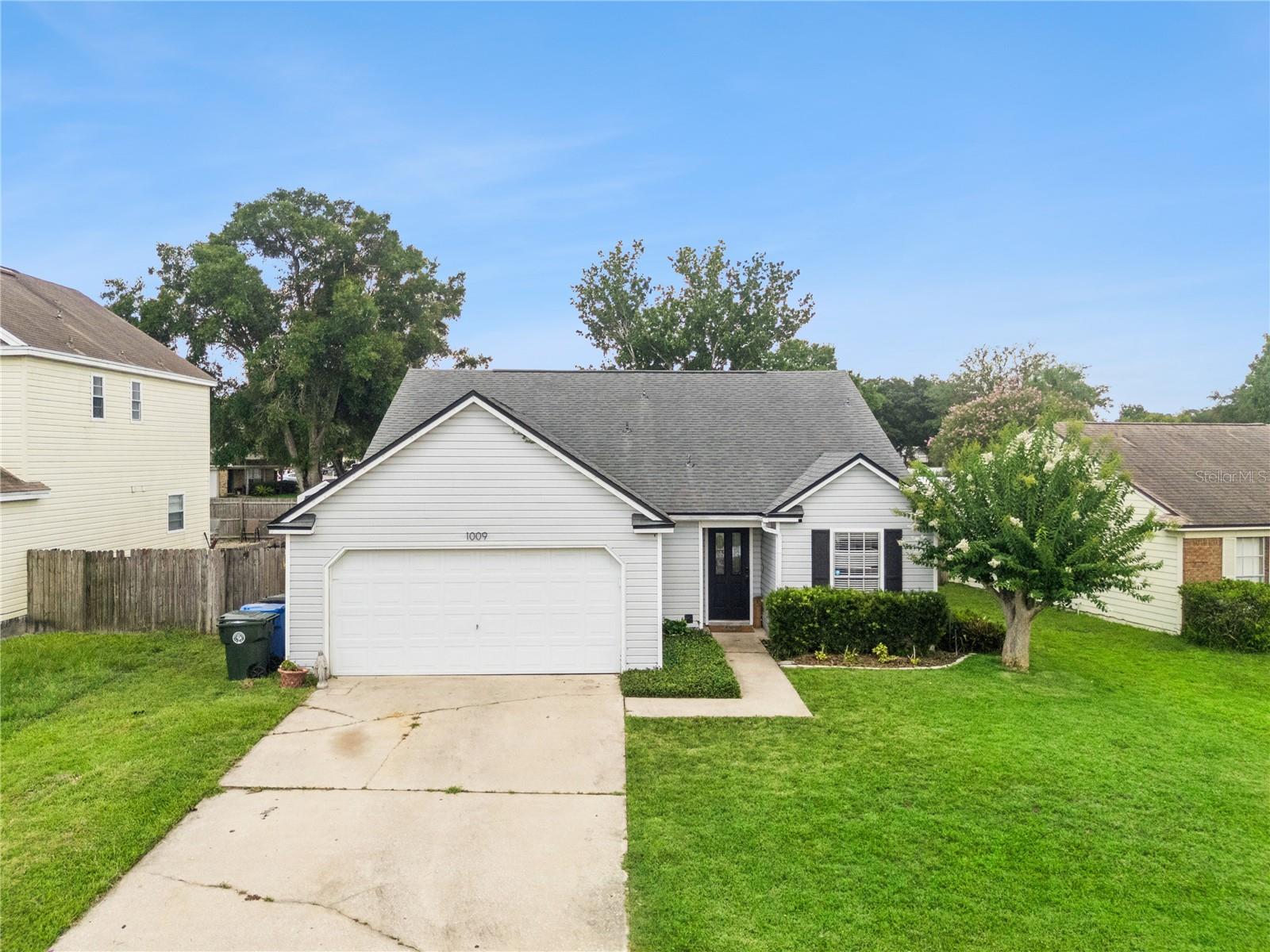 1009 Mccully Ct Property Photo 1