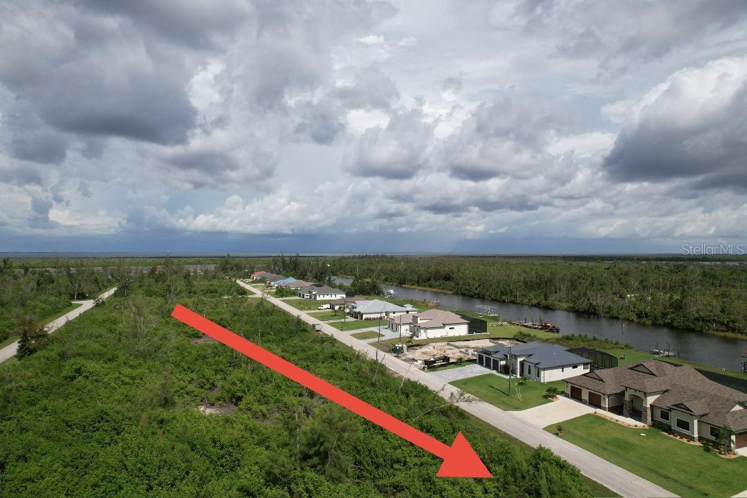 16733 Liggett Cir Property Photo 4