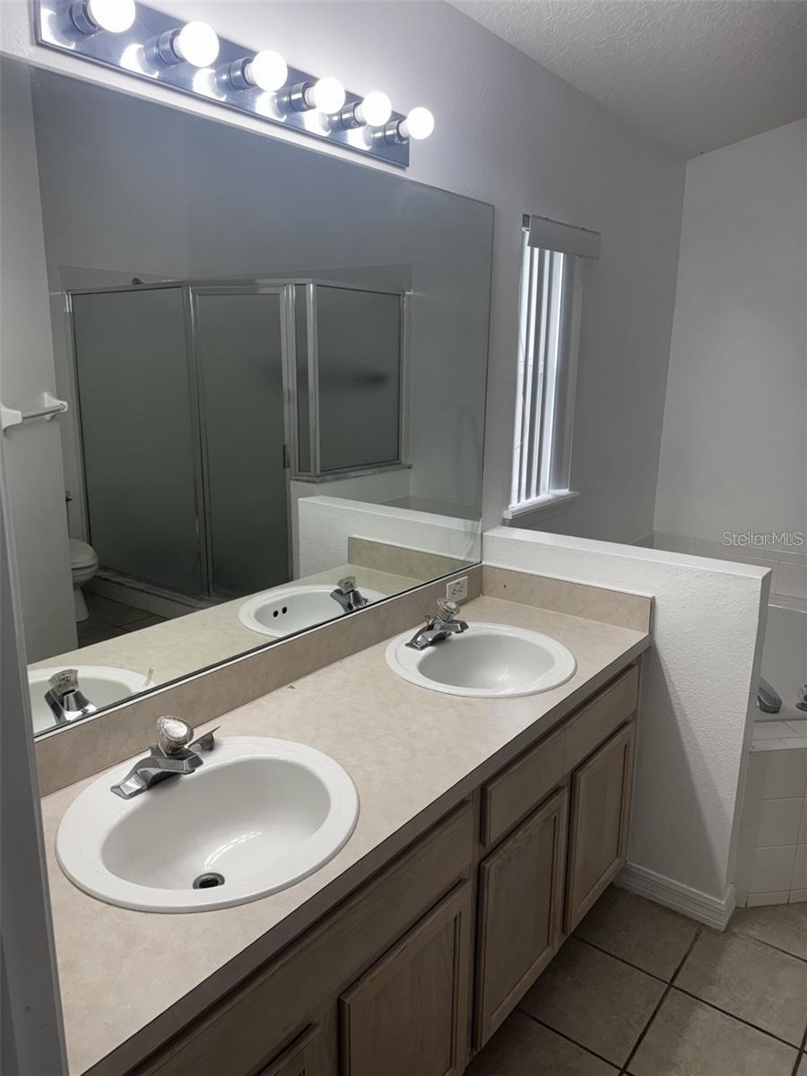 1144 Clear Creek Cir Property Photo 7