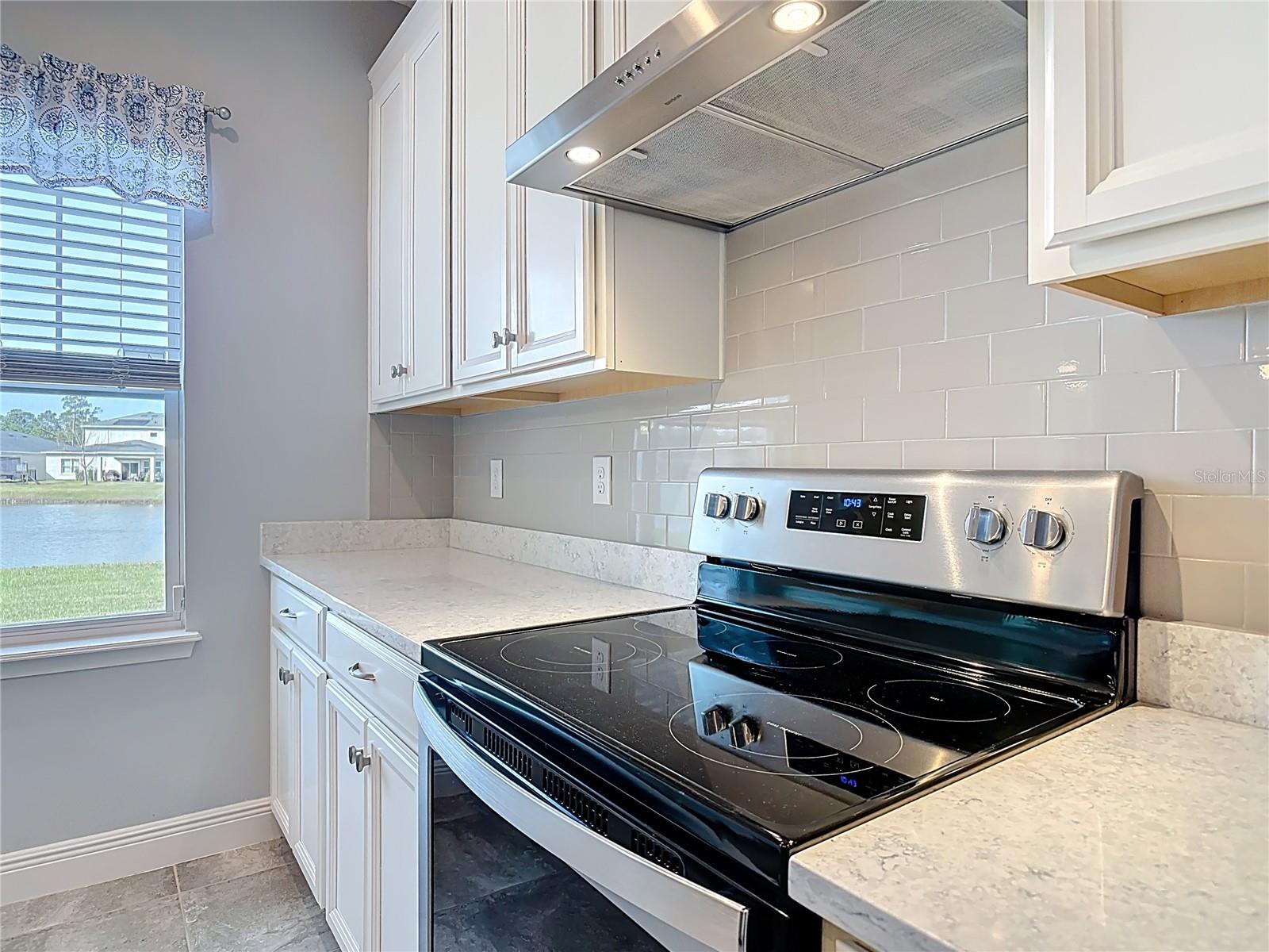 5644 Estero Loop Property Photo 5