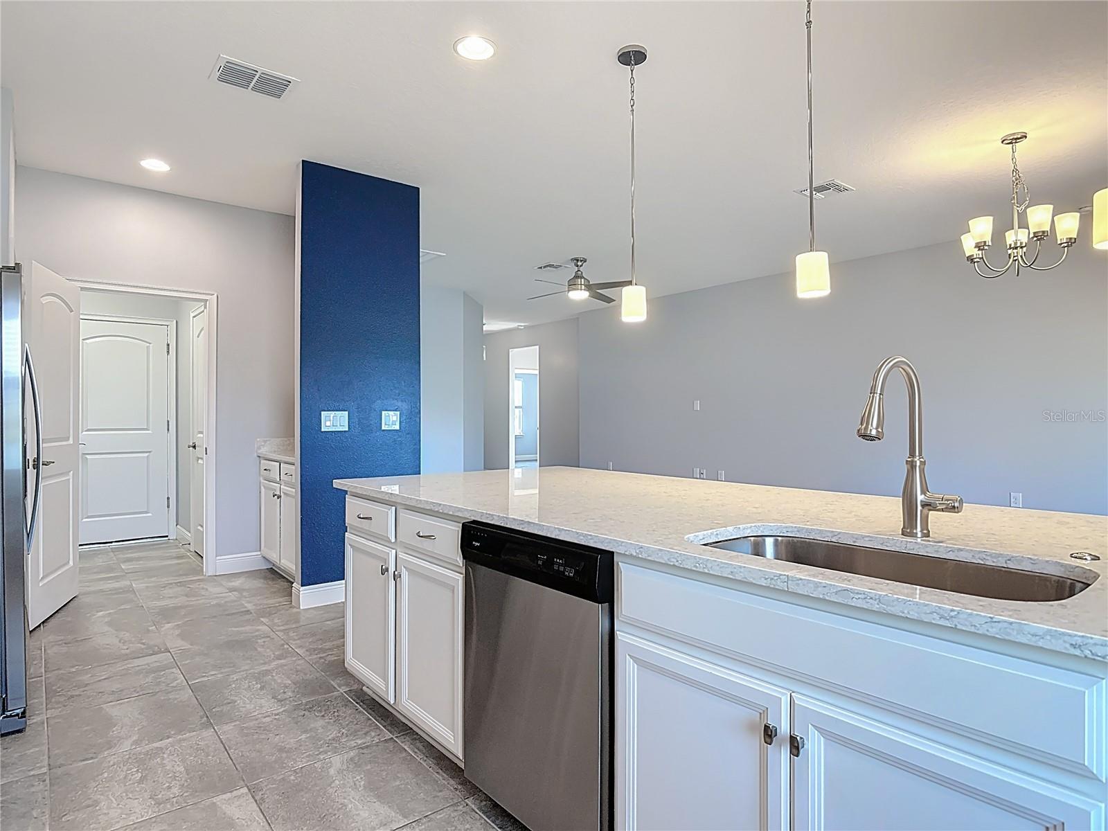 5644 Estero Loop Property Photo 6