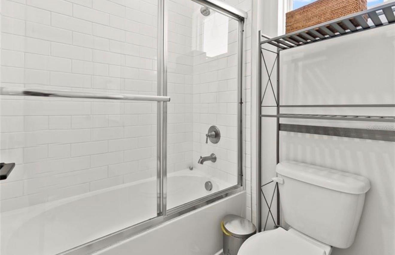 16018 Volterra Pt Property Photo 24