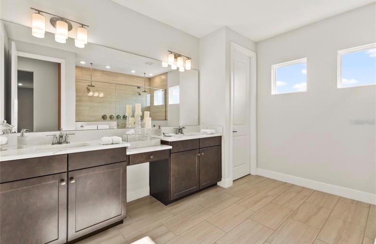 16018 Volterra Pt Property Photo 32