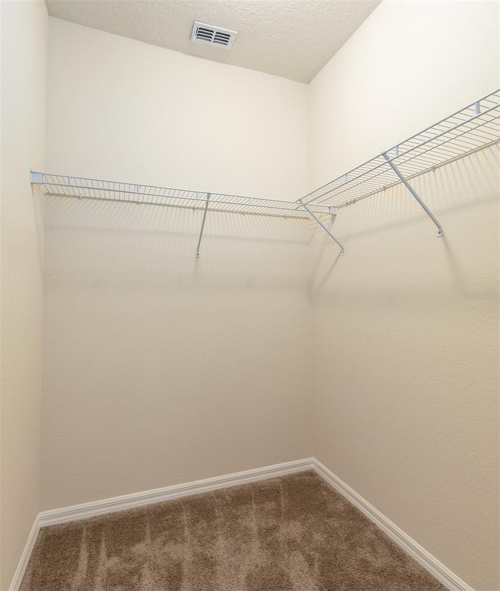 O6420656 Property Photo 9