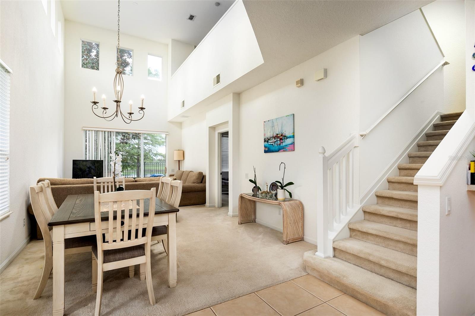 O6420664 Property Photo 5