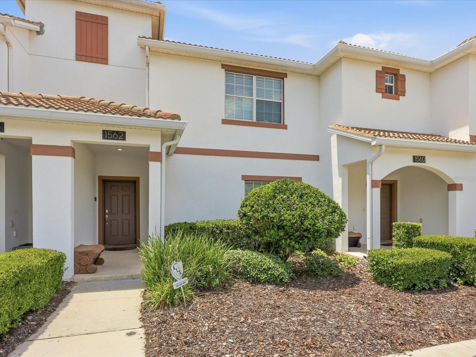 1562 Moon Valley Dr Property Photo 2