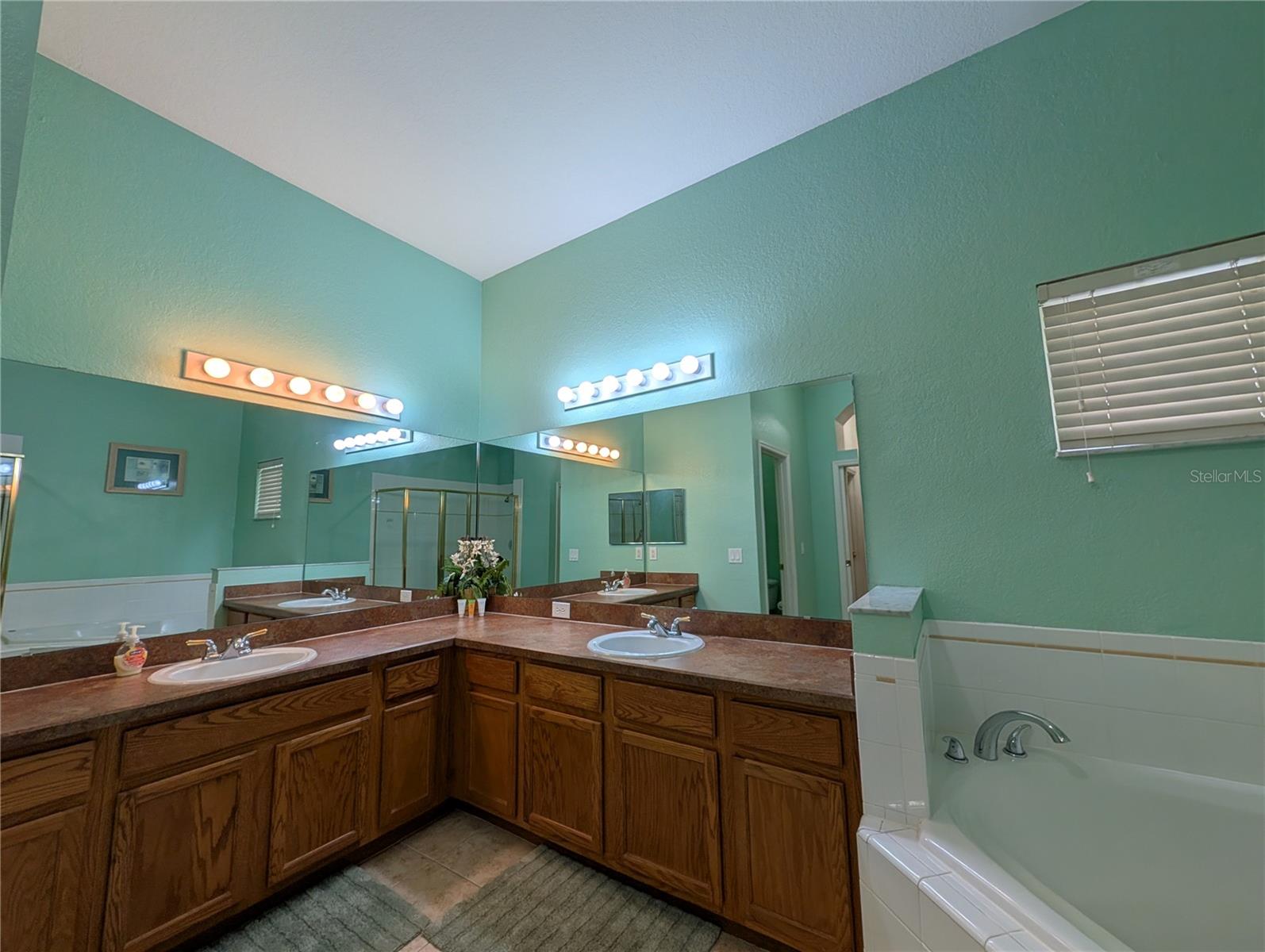 210 Watling Way #24-210 Property Photo 11