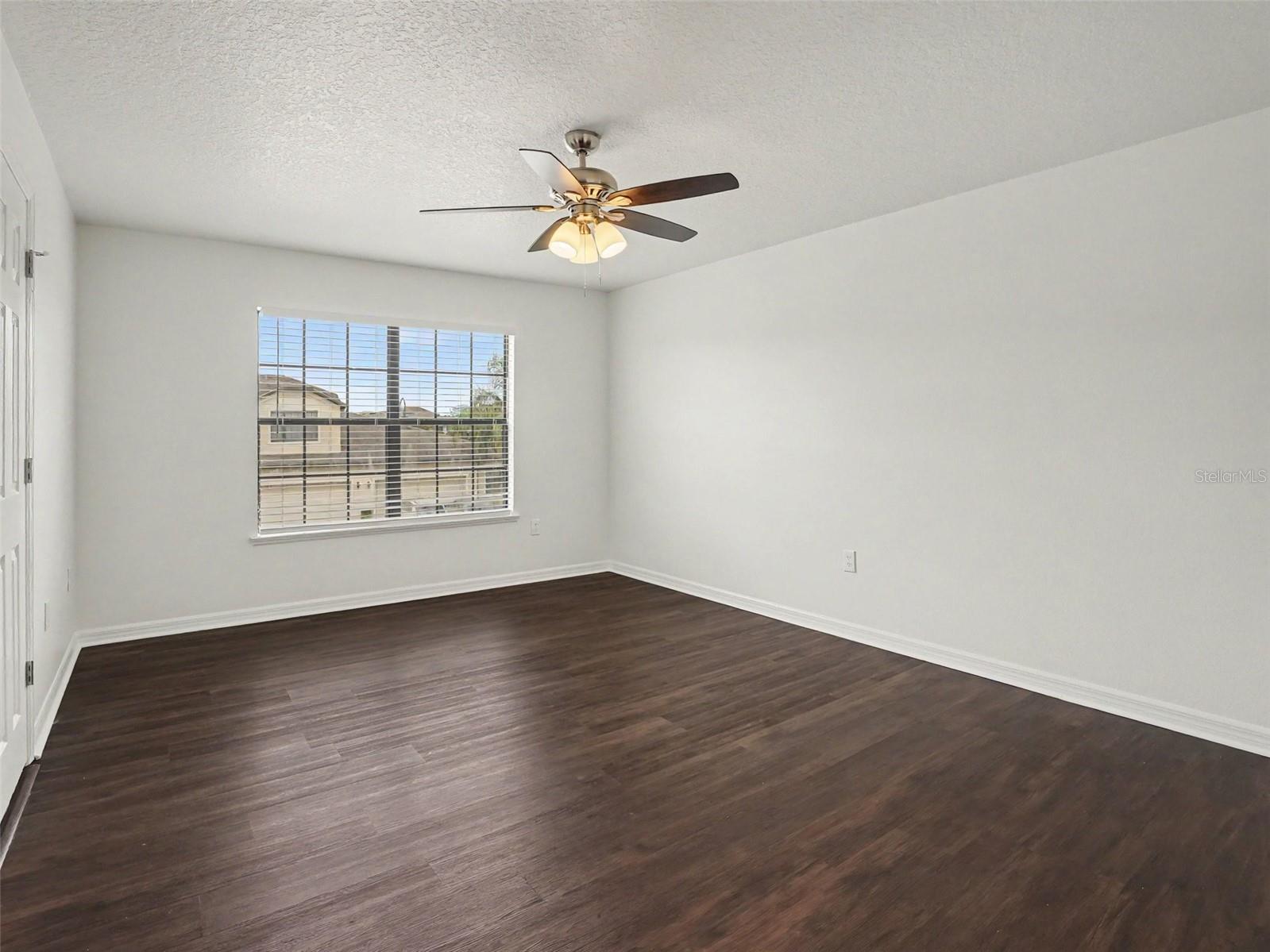 6105 Timber Crest Dr Property Photo 7