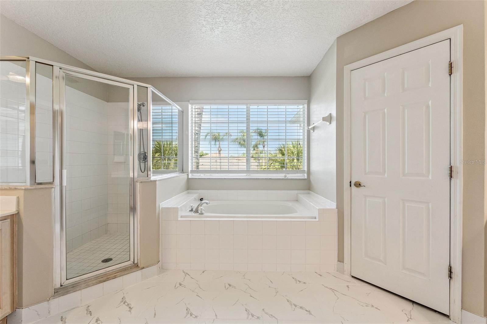 2205 Wintermere Pointe Dr Property Photo 32