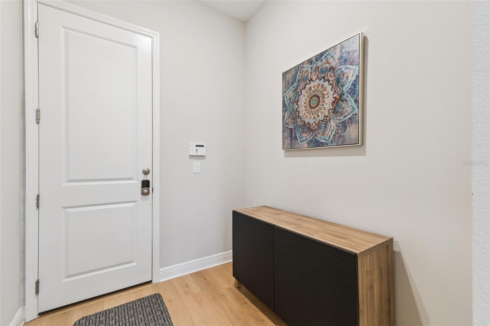 19053 Blueleaf St Property Photo 9