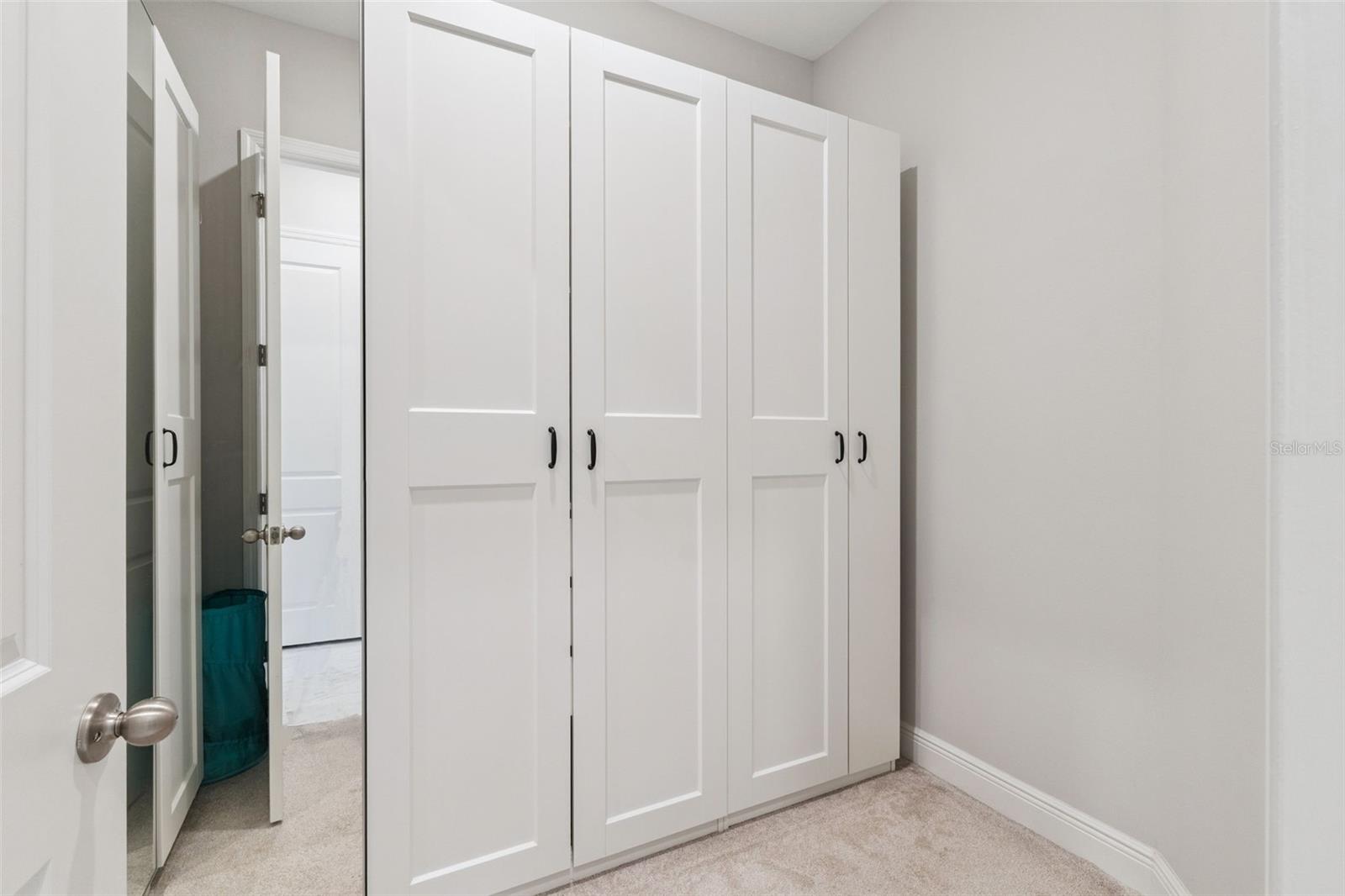 19053 Blueleaf St Property Photo 38