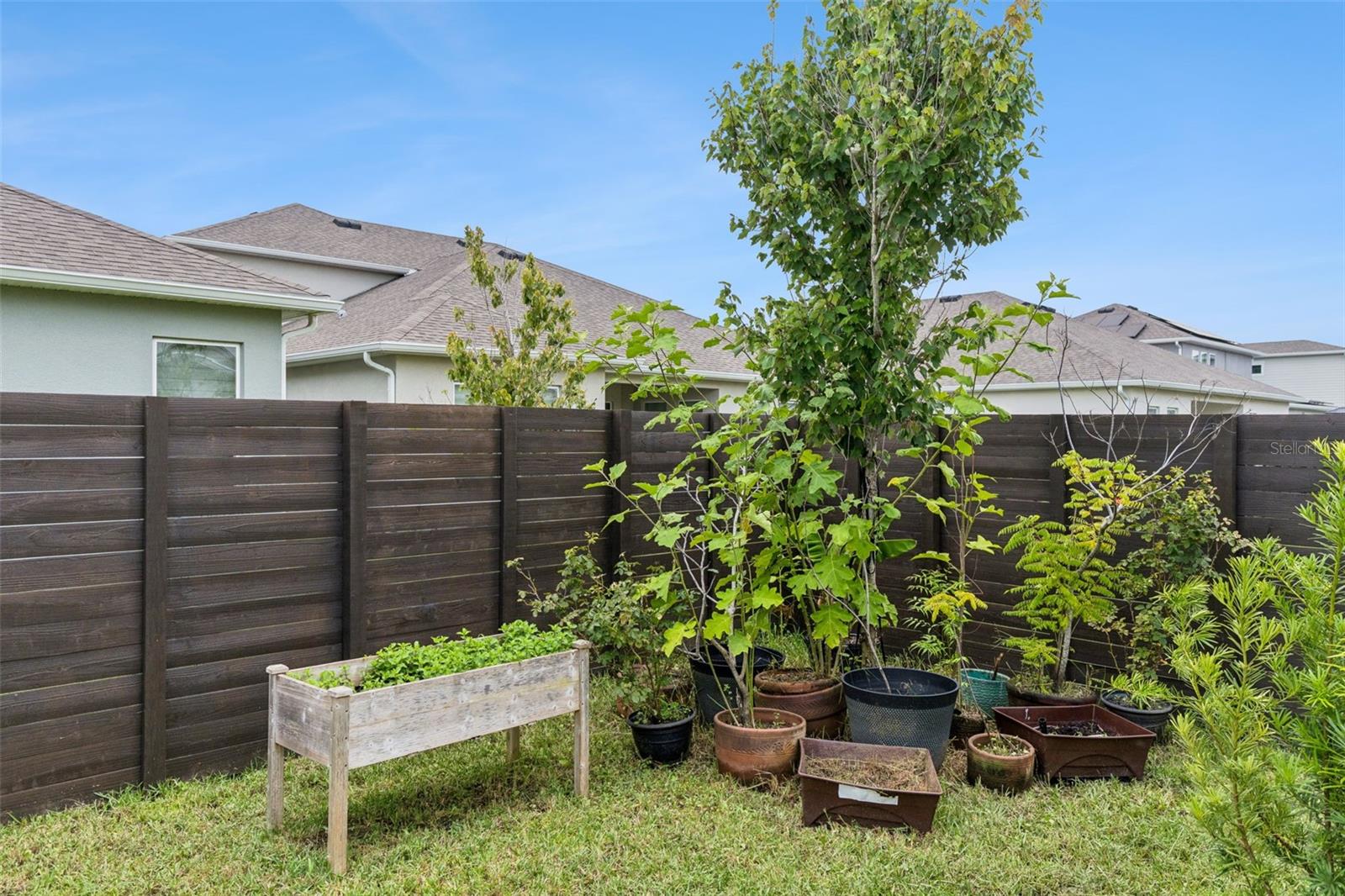 19053 Blueleaf St Property Photo 47