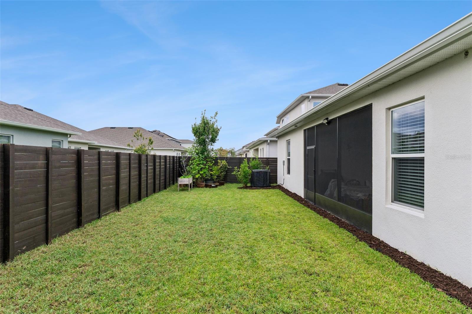 19053 Blueleaf St Property Photo 48