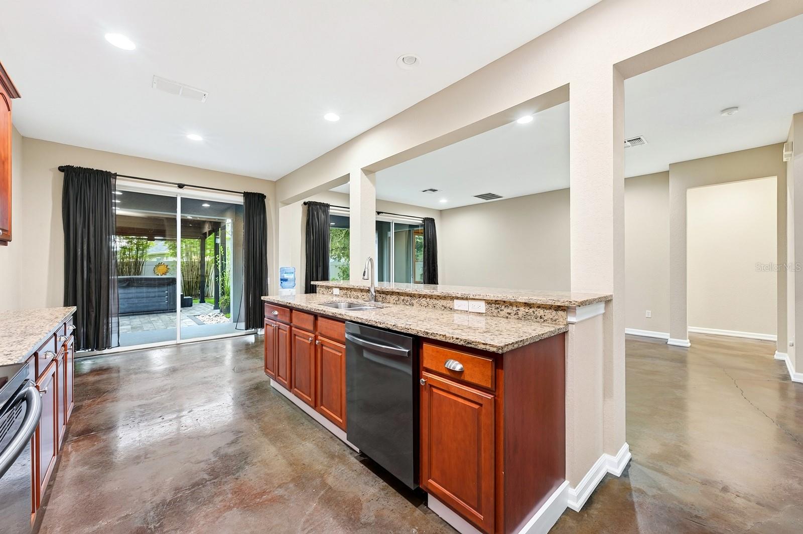 1135 Toluke Pt Property Photo 10