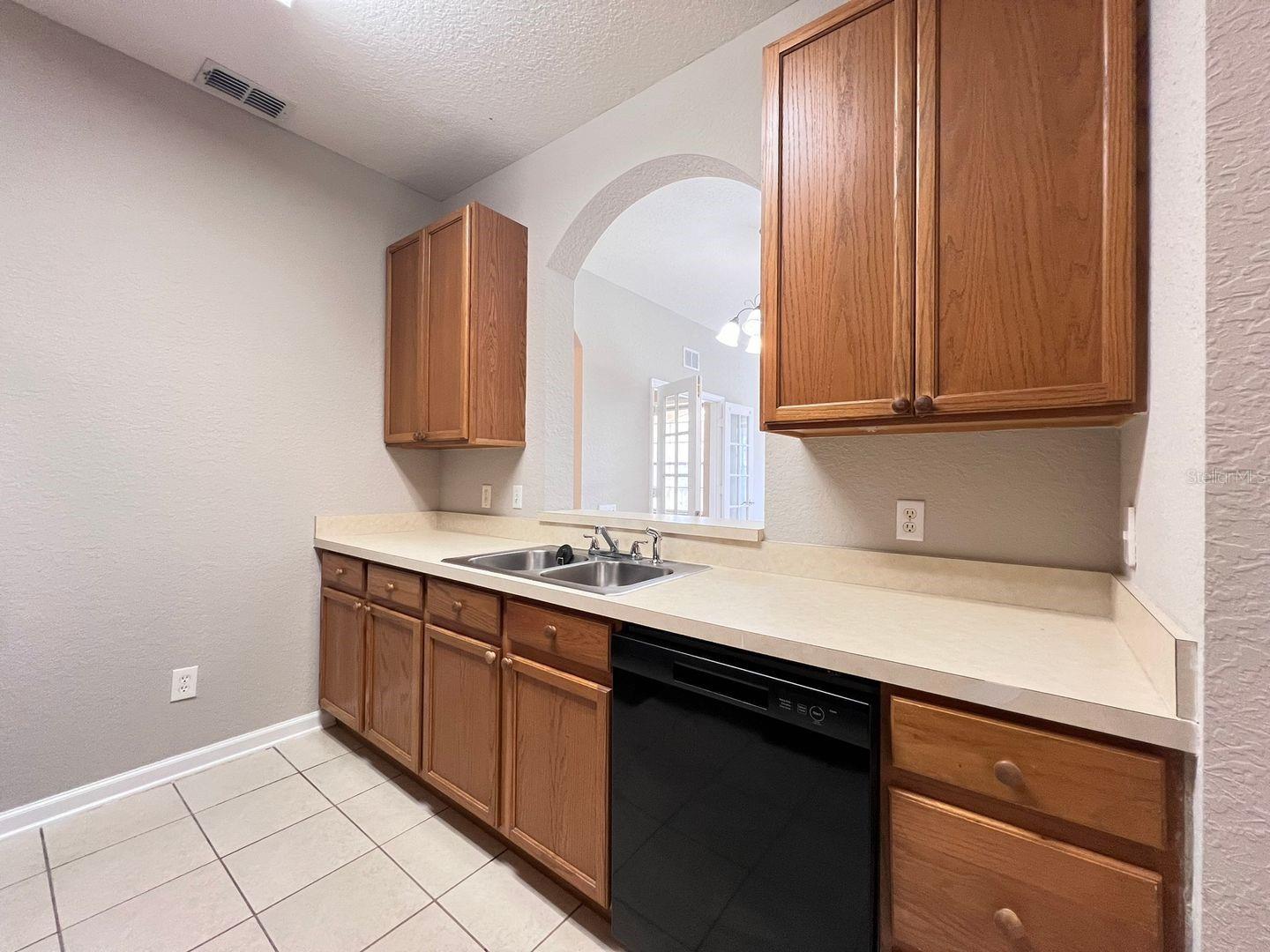 2484 San Tecla St #204 Property Photo 4