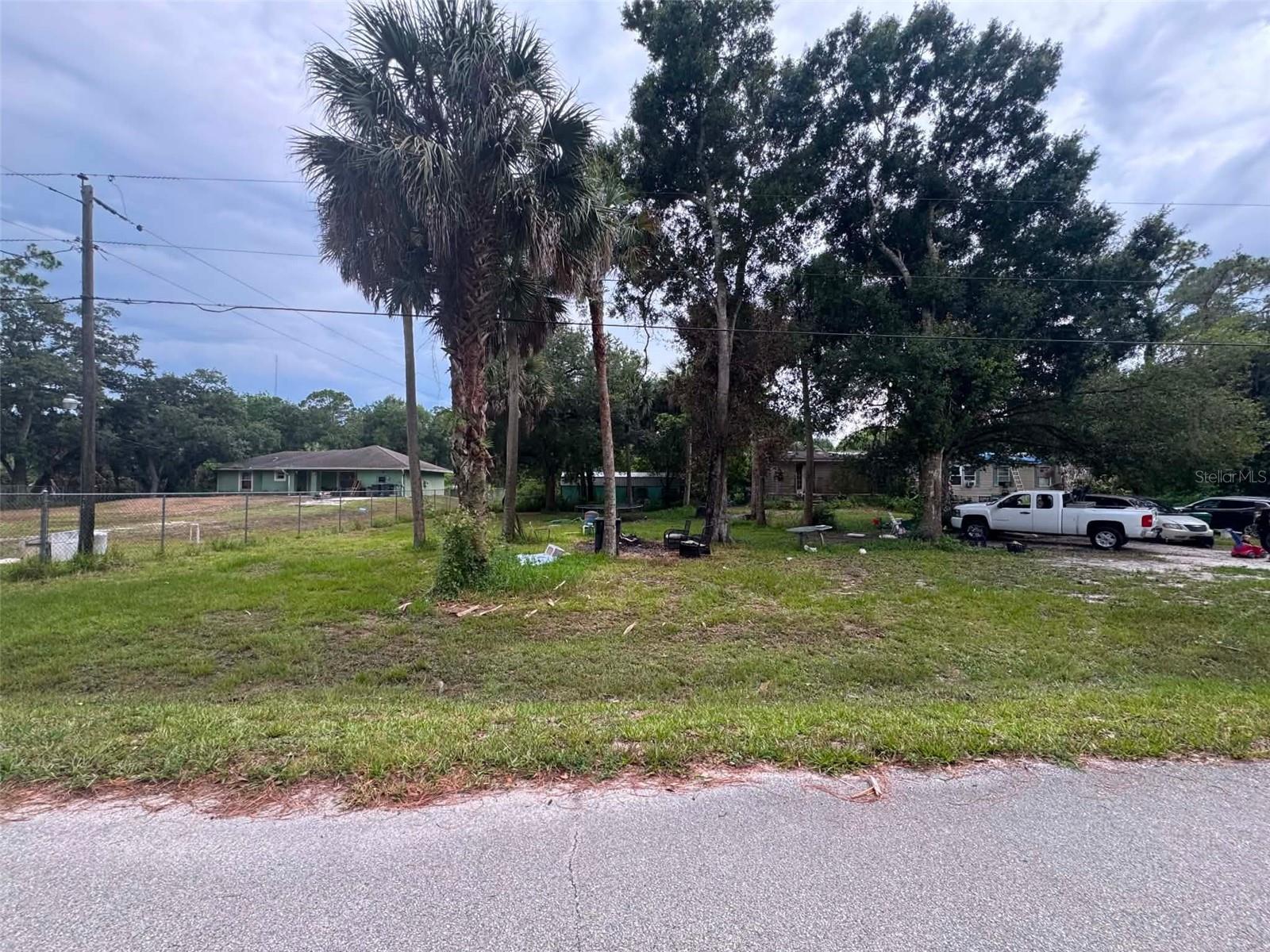 6702 Ne 1st St Property Photo 3