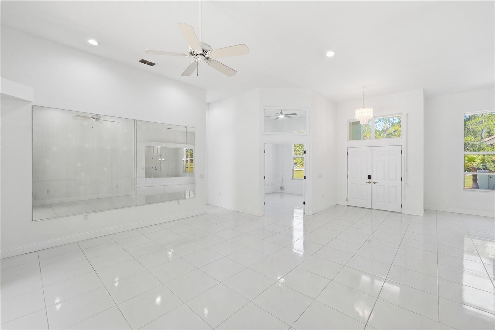 7190 Six Gun Ct Property Photo 8