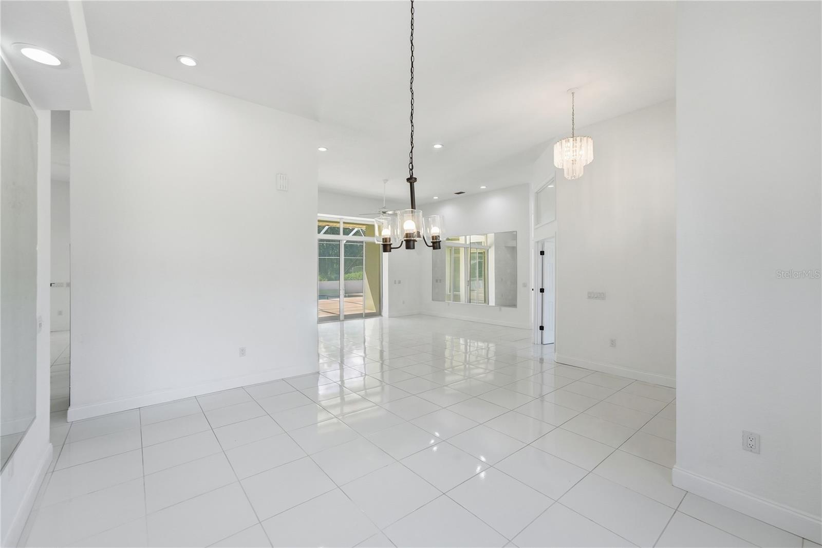 7190 Six Gun Ct Property Photo 9