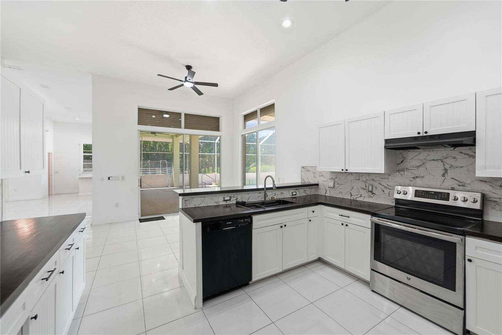 7190 Six Gun Ct Property Photo 14