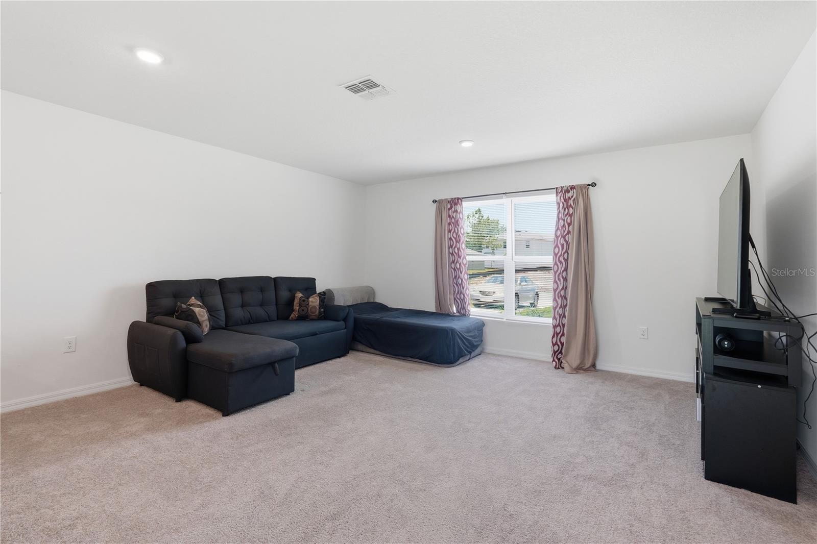 360 Bass Ct Property Photo 11