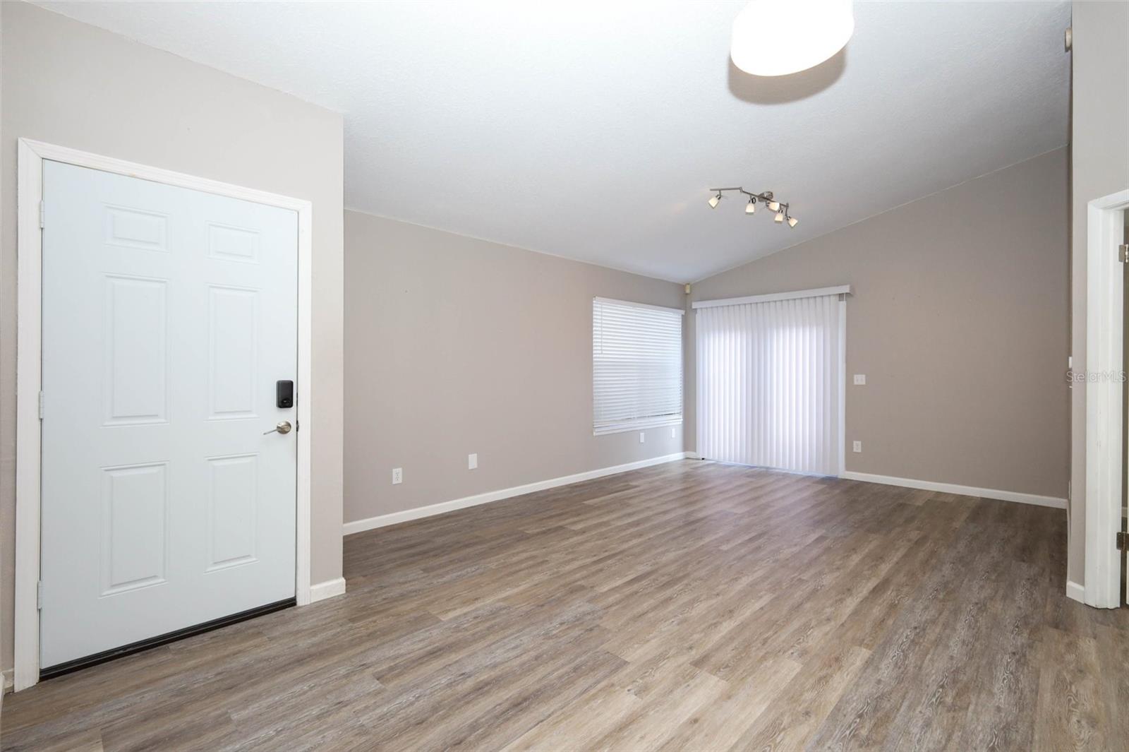 5443 Blueberry Dr Property Photo 5