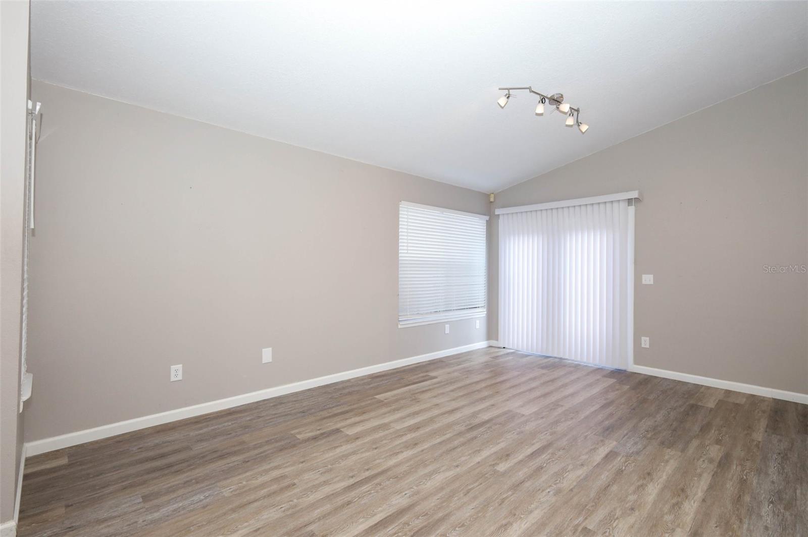 5443 Blueberry Dr Property Photo 6