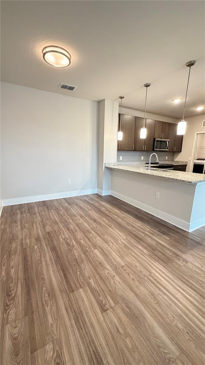 530 Academy Dr #201 Property Photo 3