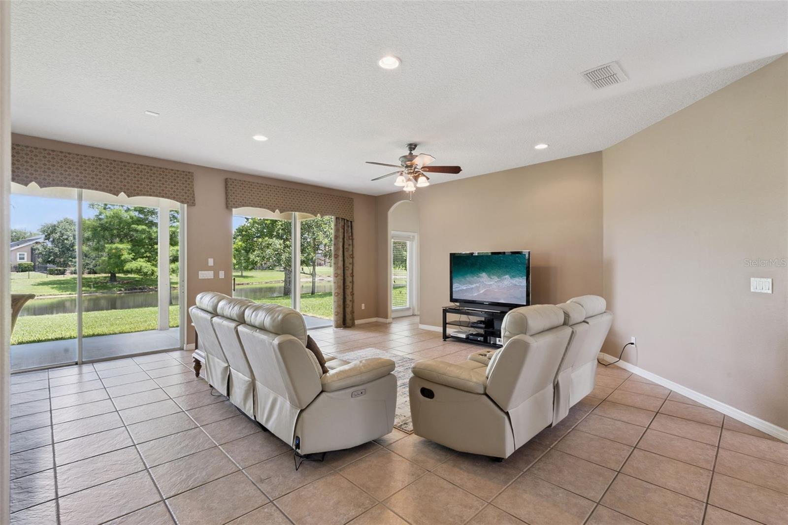 2582 Double Tree Pl Property Photo 8