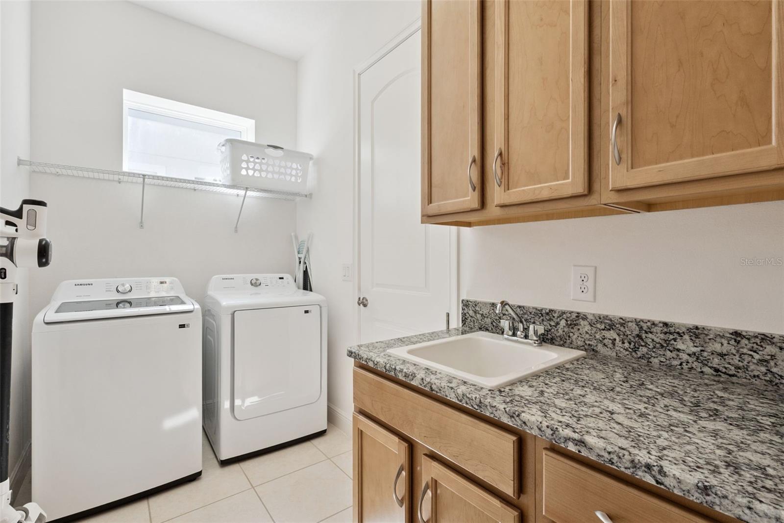 2632 Meadowedge Loop Property Photo 42