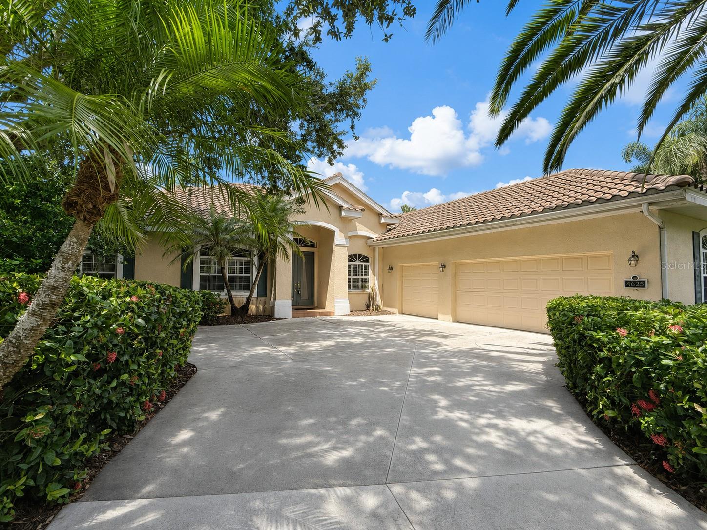 4625 SWEETMEADOW CIR Property Photo 1
