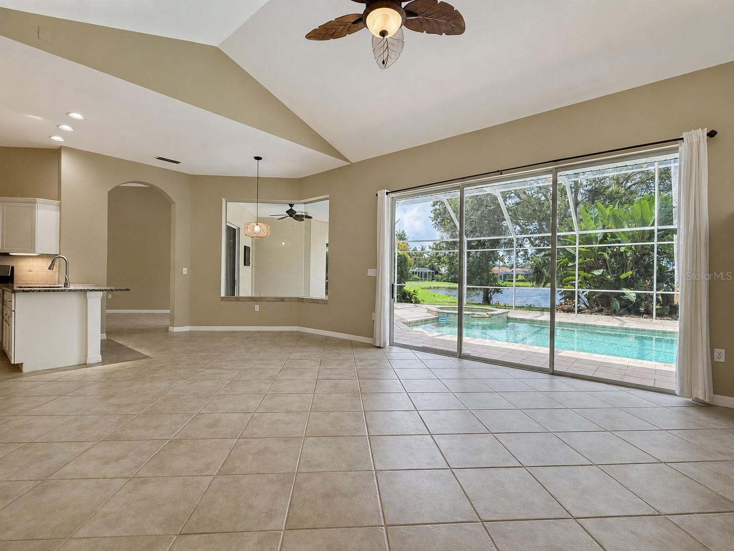 4625 Sweetmeadow Cir Property Photo 7