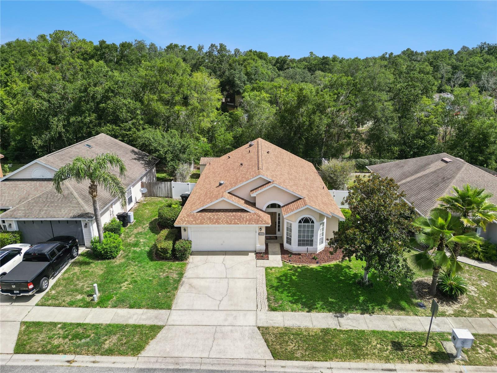 1047 ROYAL OAKS DR Property Photo 1