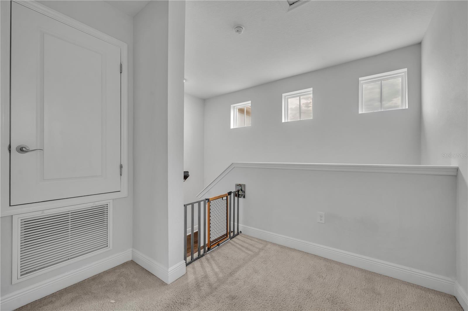 13433 Stoddart Ave Property Photo 16