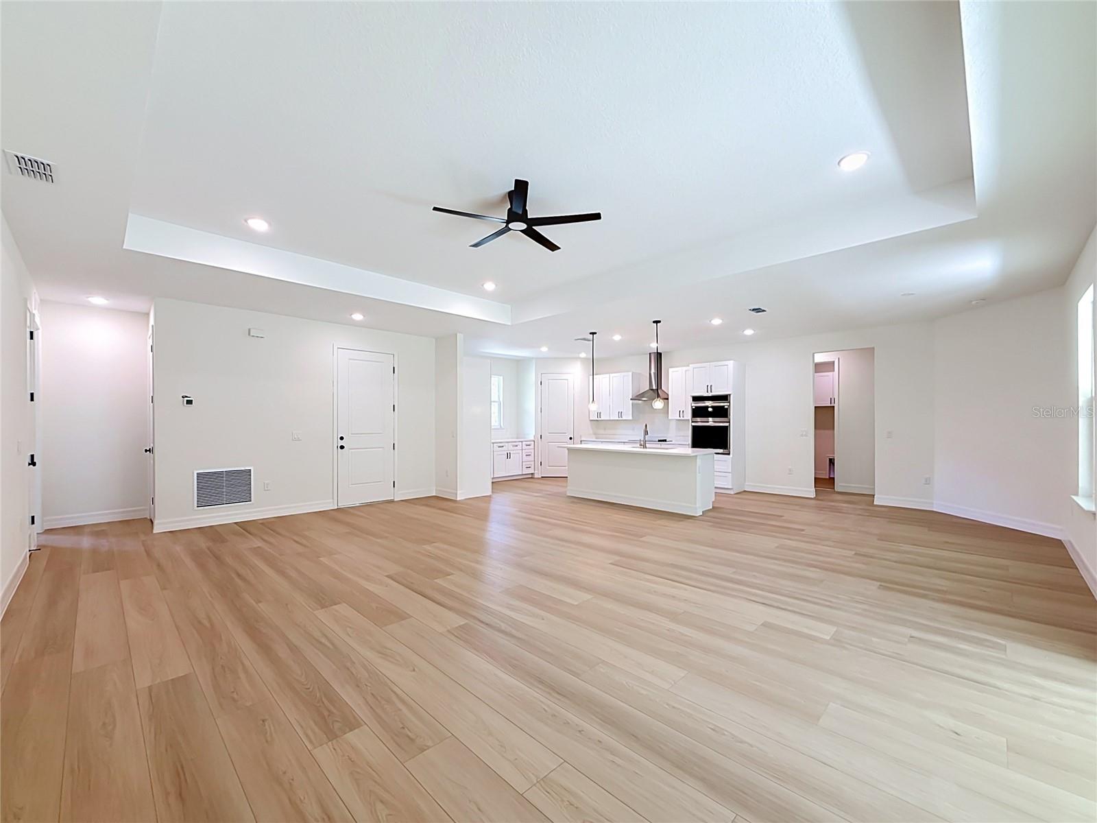 41334 Persimmon St Property Photo 12