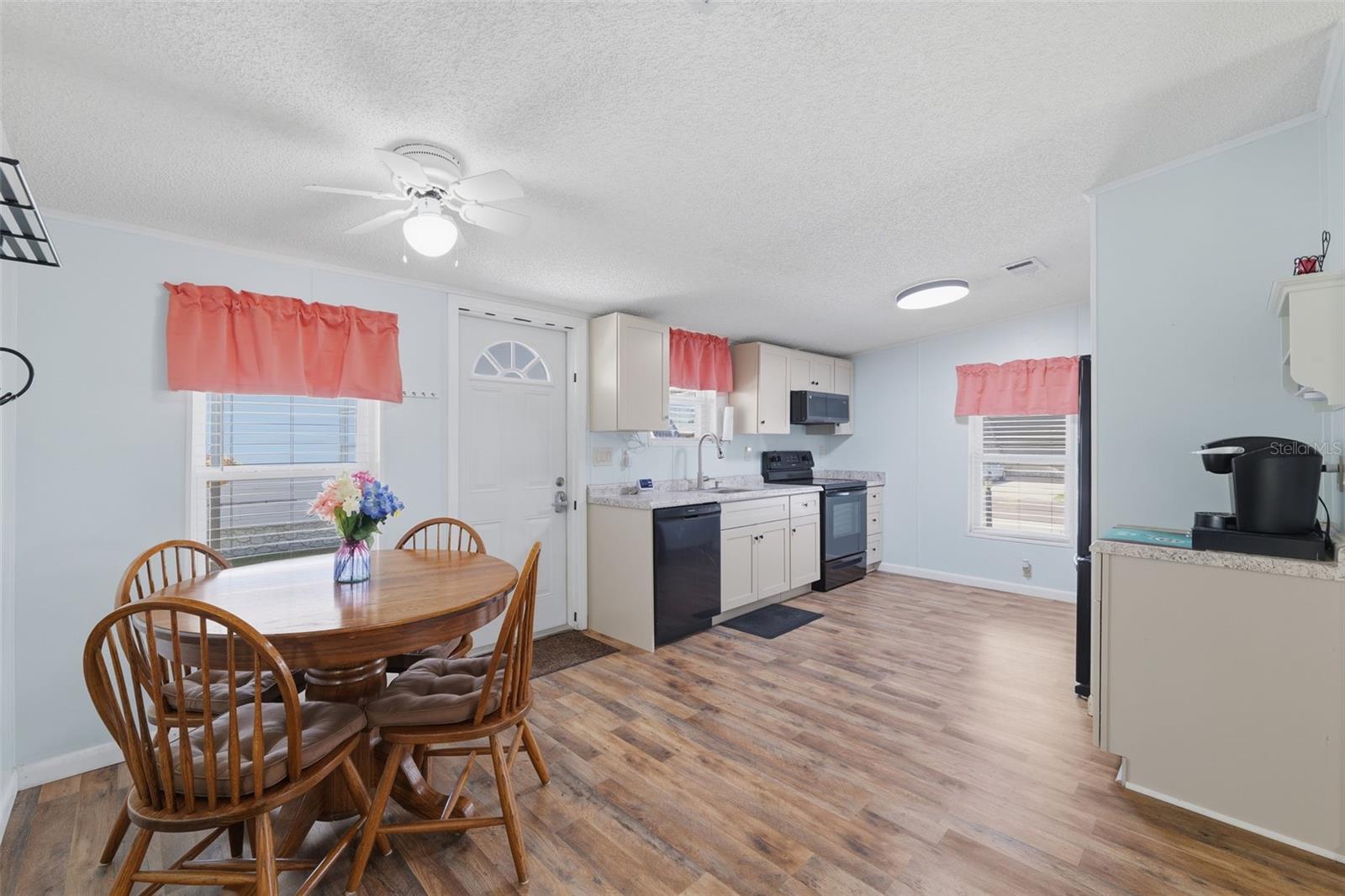326 Nesbitt Park Ave Property Photo 12