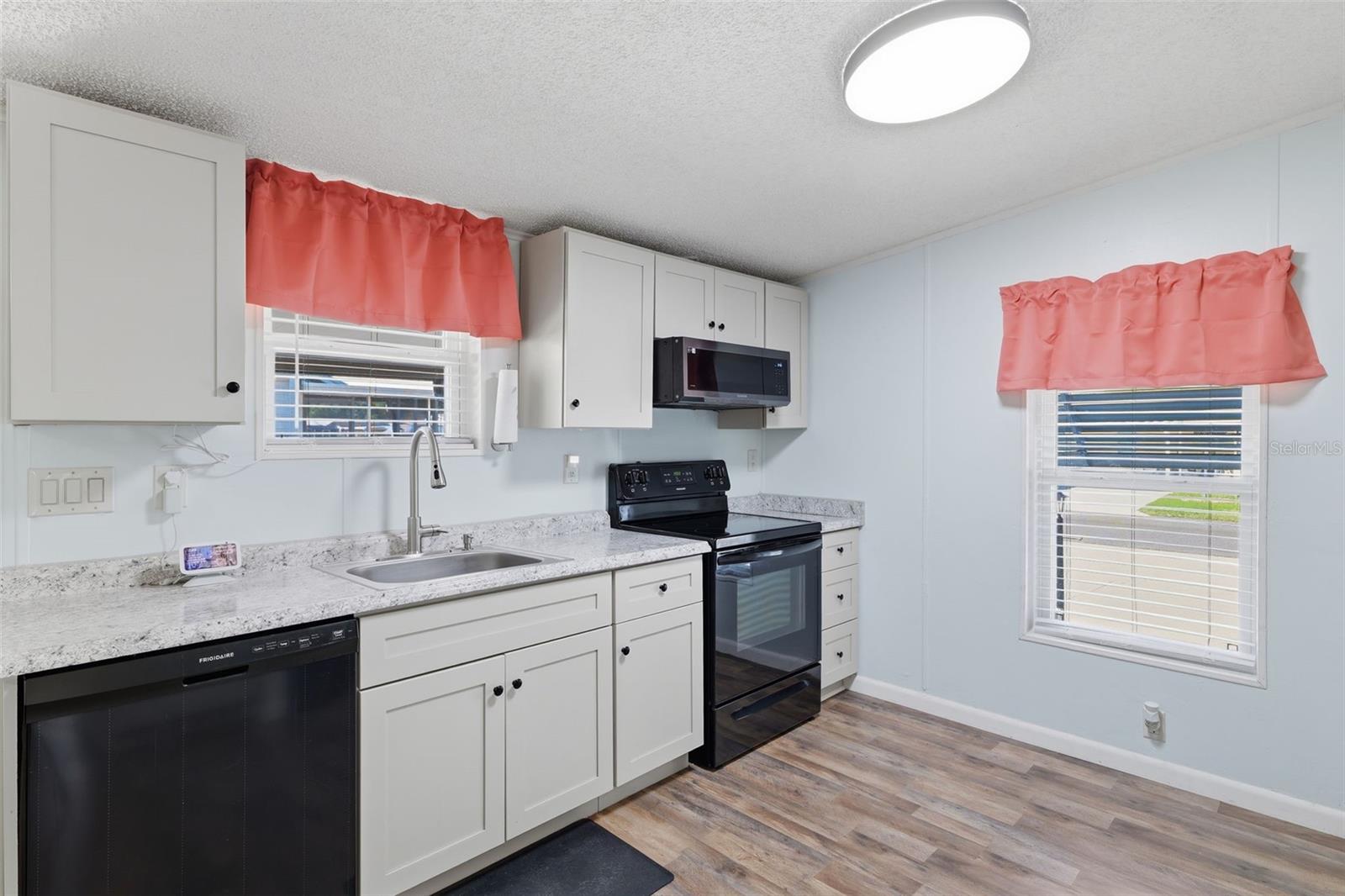 326 Nesbitt Park Ave Property Photo 15