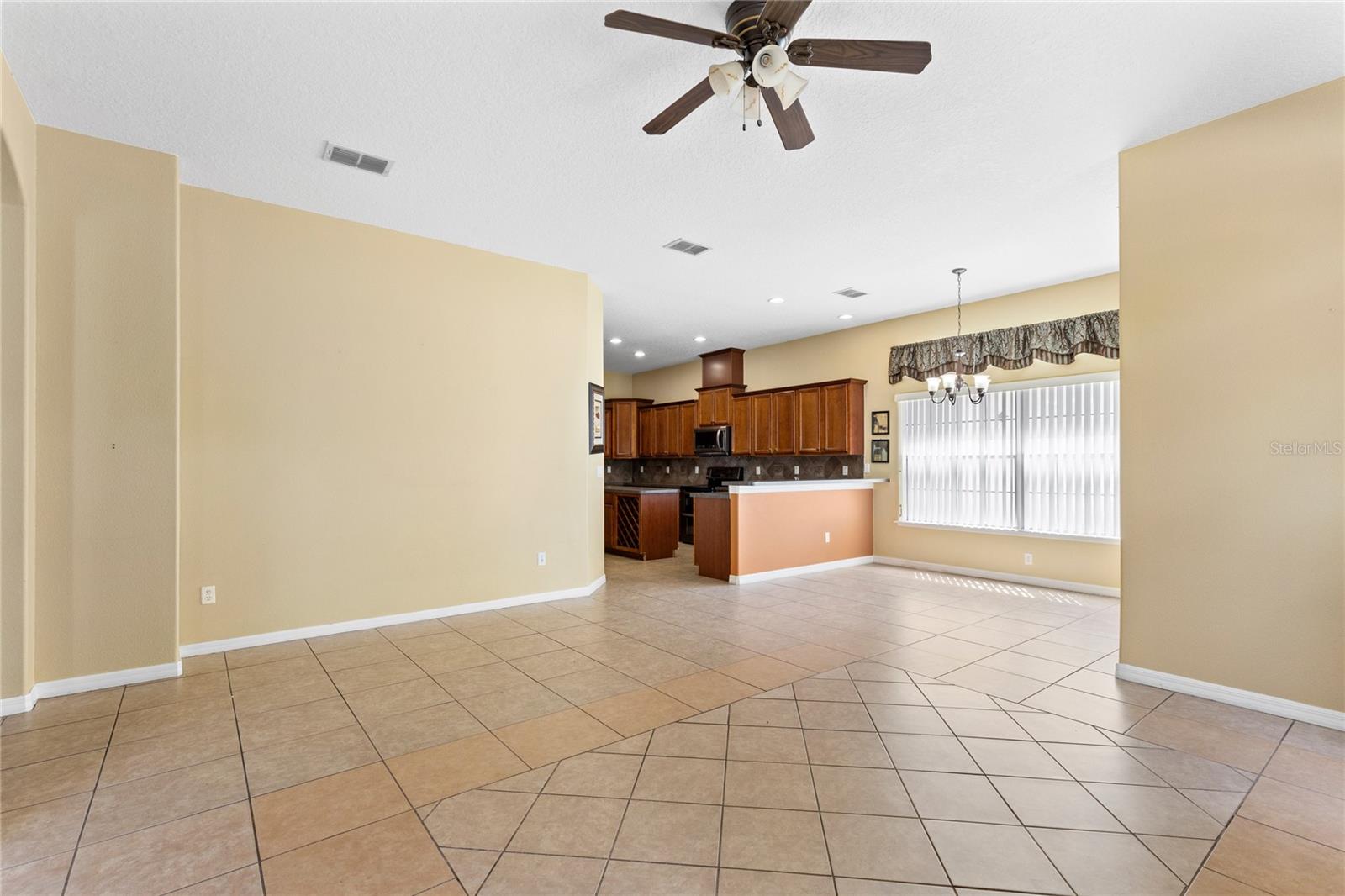 16407 Bristol Lake Cir Property Photo 25