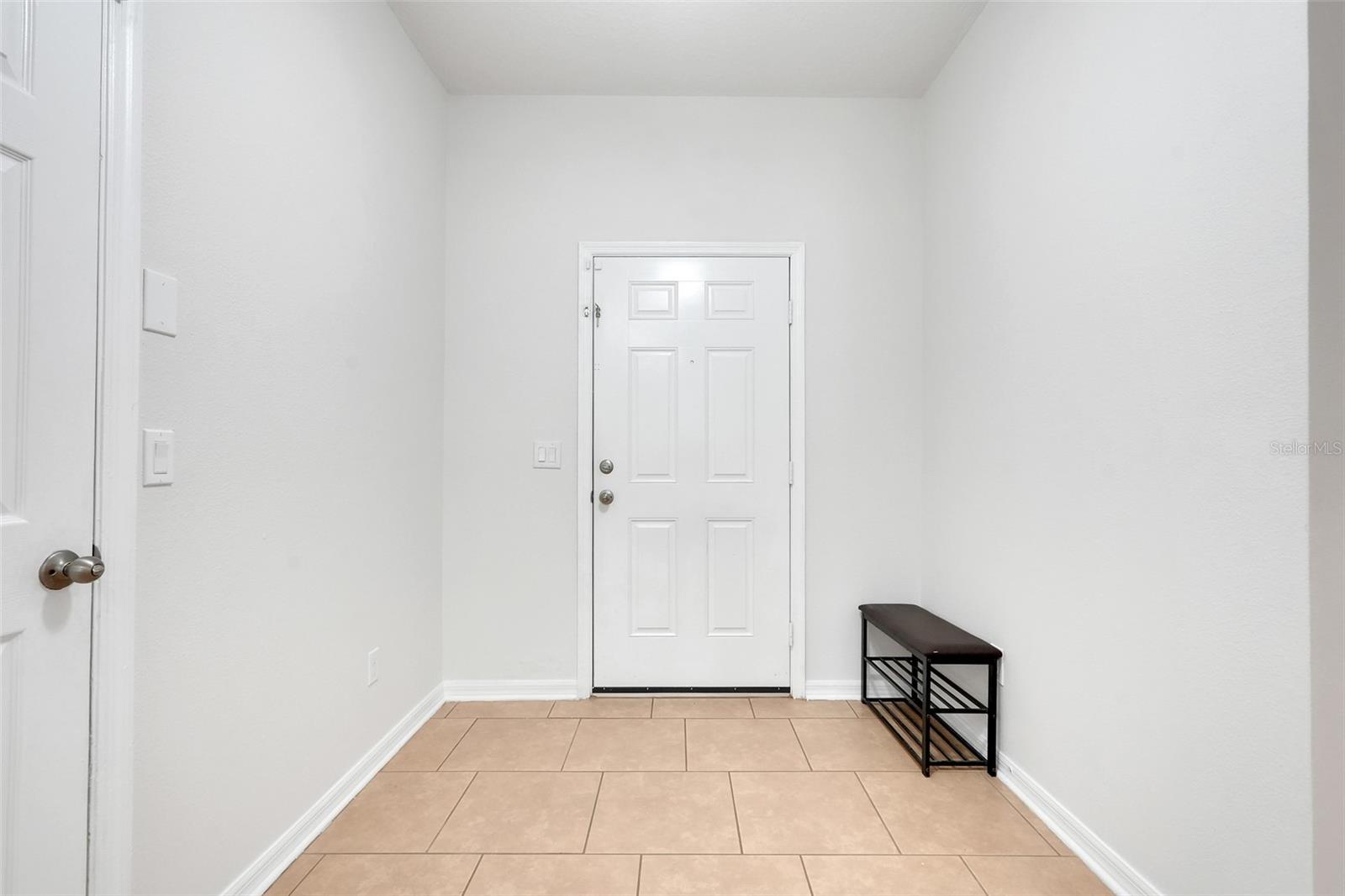 3923 Wind Dancer Cir Property Photo 4