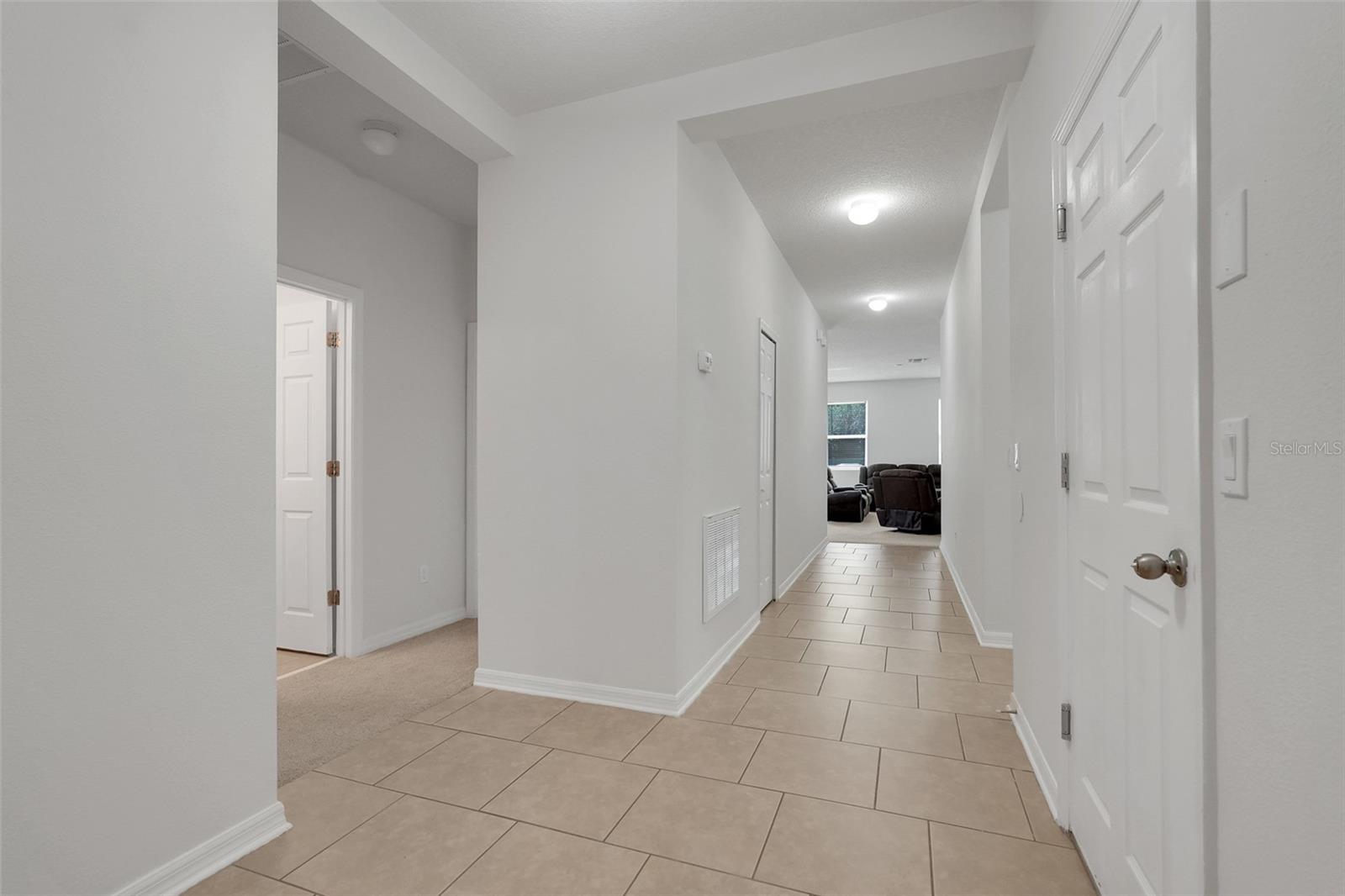 3923 Wind Dancer Cir Property Photo 5