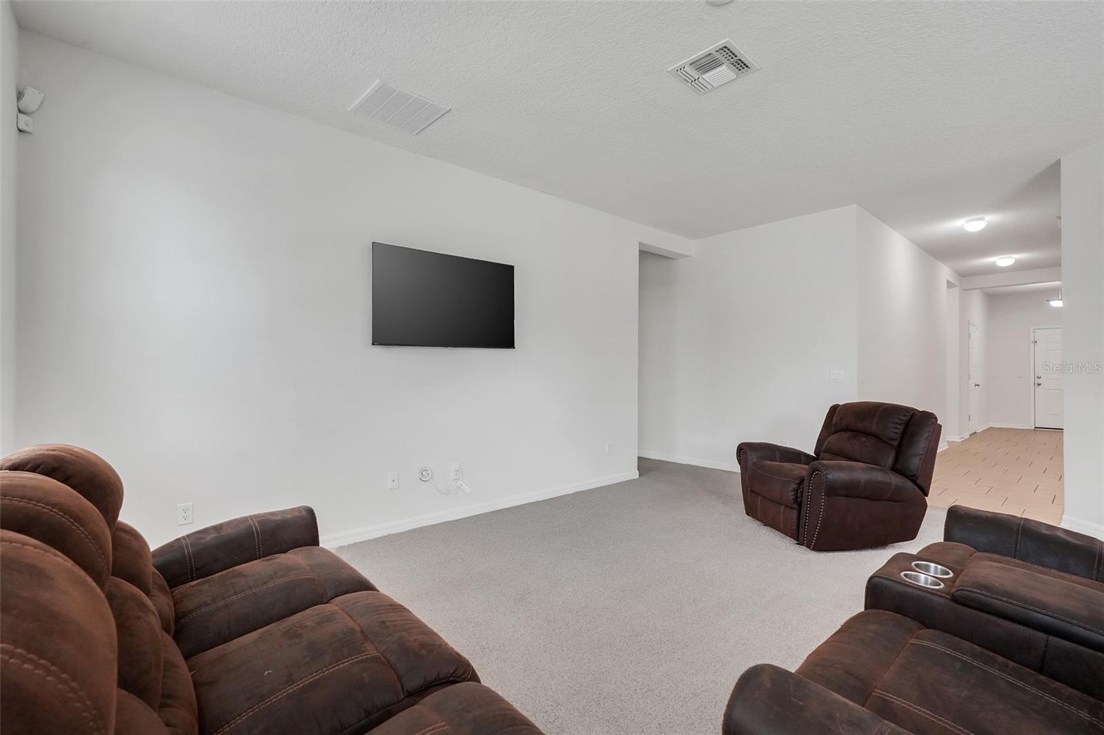 3923 Wind Dancer Cir Property Photo 7