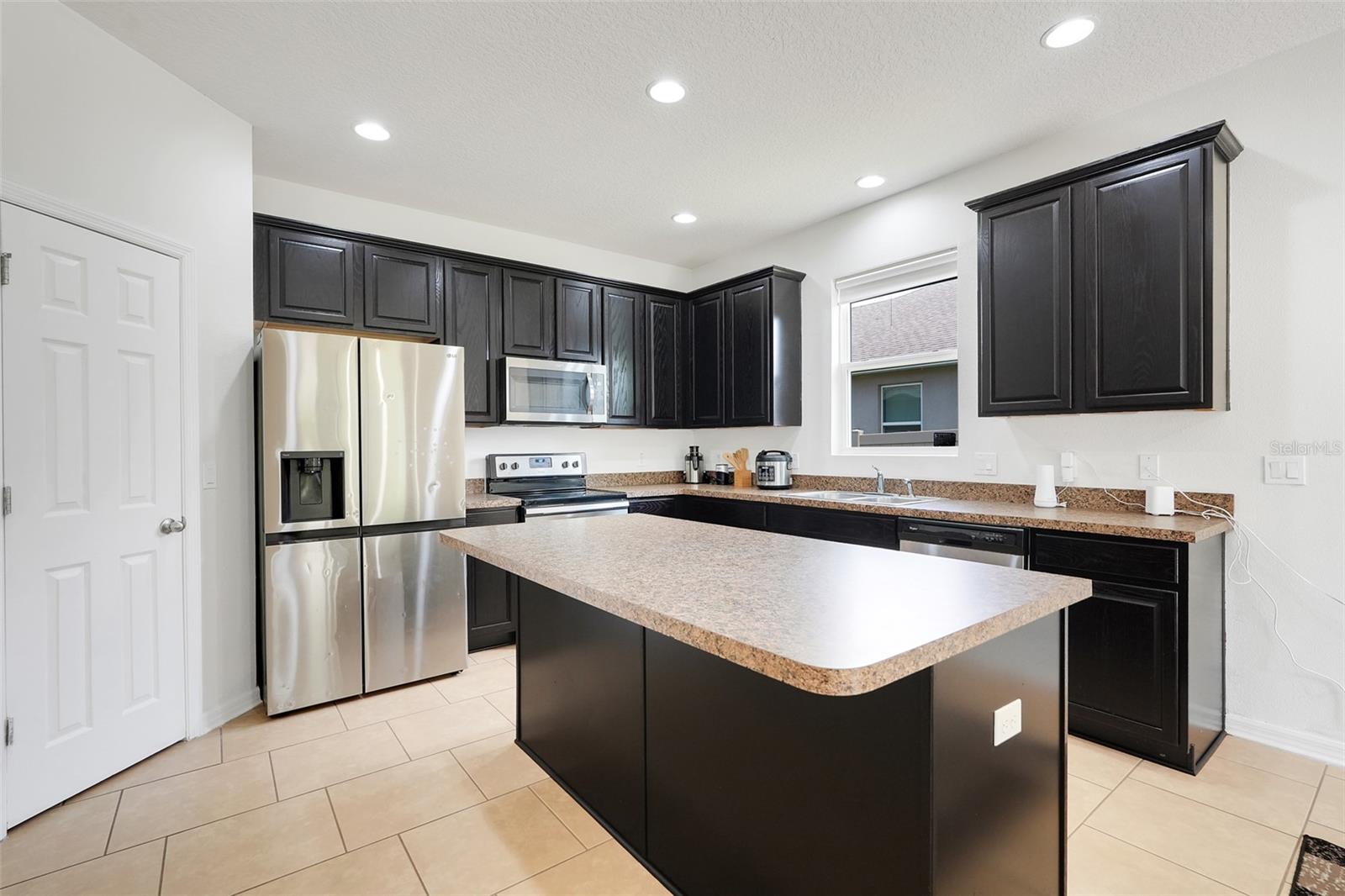 3923 Wind Dancer Cir Property Photo 12