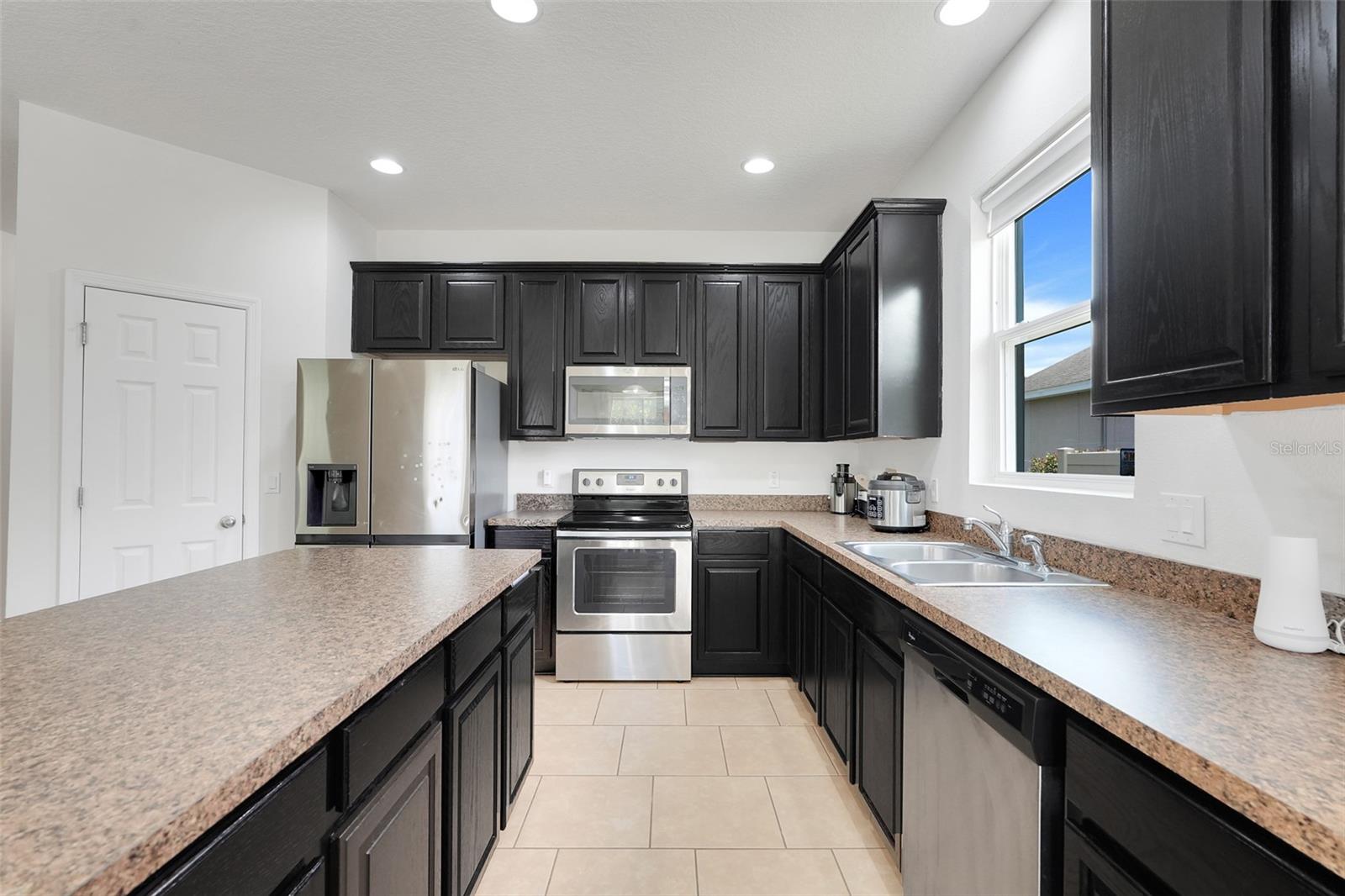 3923 Wind Dancer Cir Property Photo 13