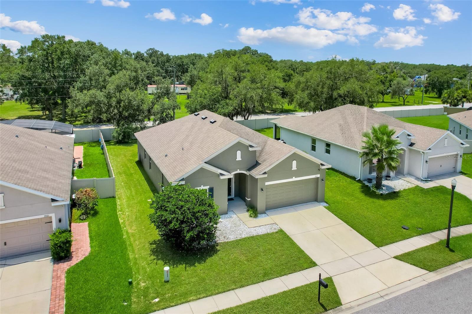 3923 Wind Dancer Cir Property Photo 38