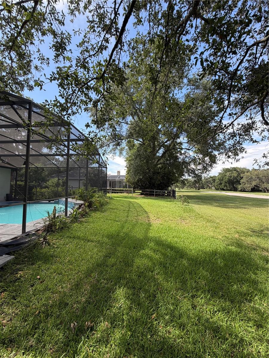 2435 Sweetwater Country Club Place Dr Property Photo 21