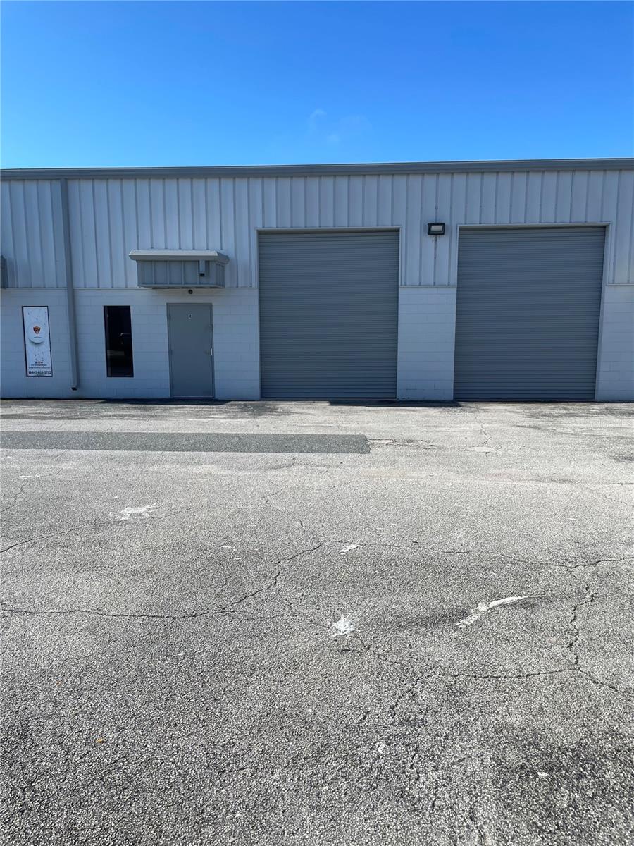 5525 Commerce Dr #3/4 Property Photo 1