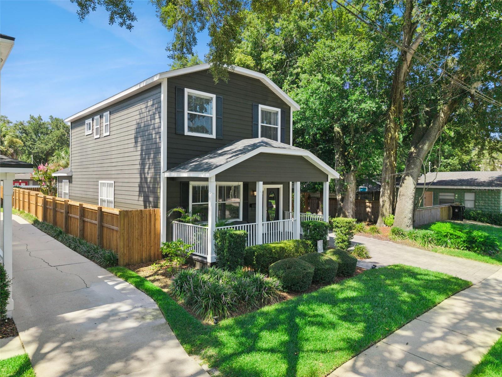 1810 Illinois St Property Photo 4