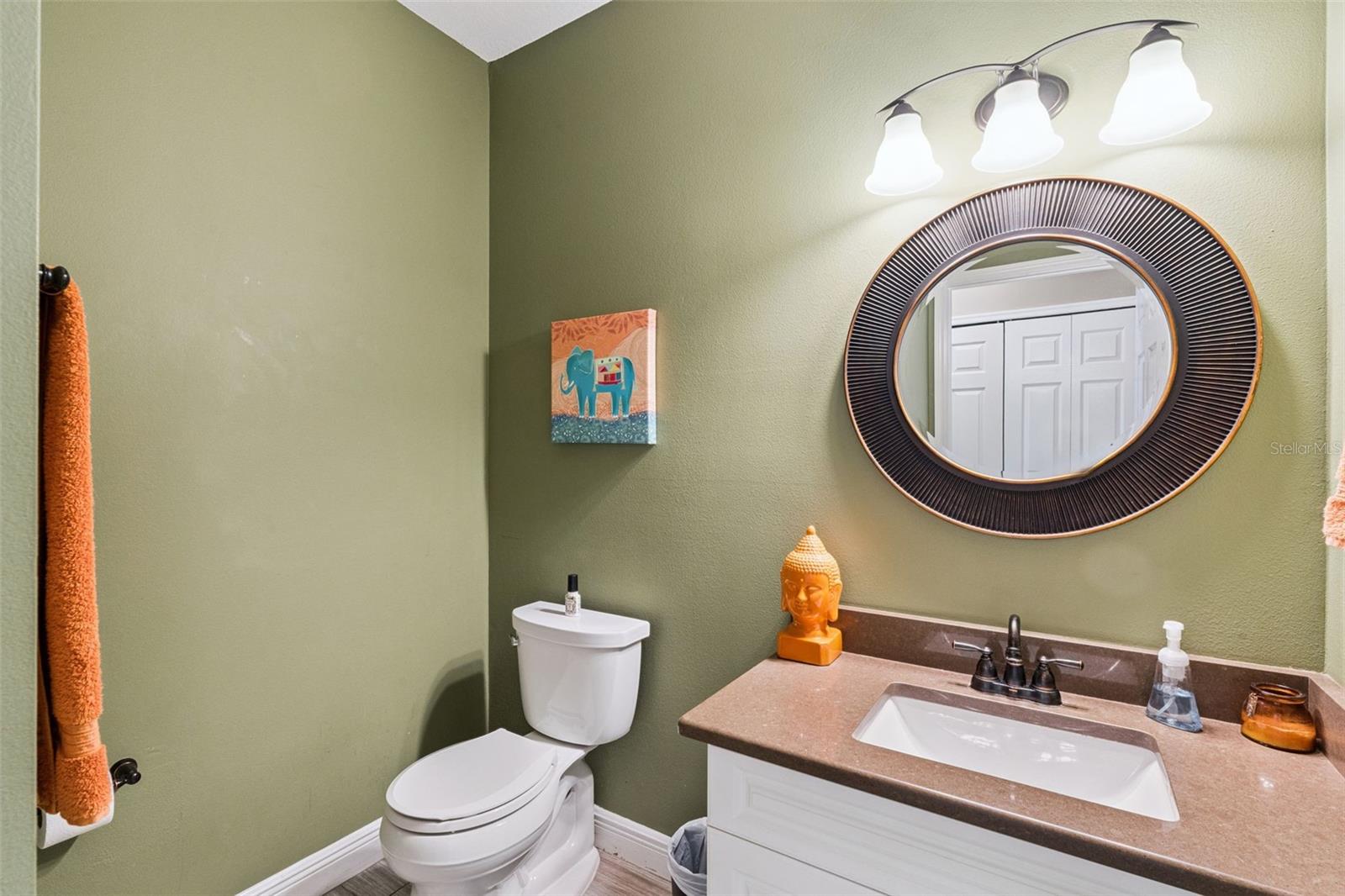 1810 Illinois St Property Photo 28