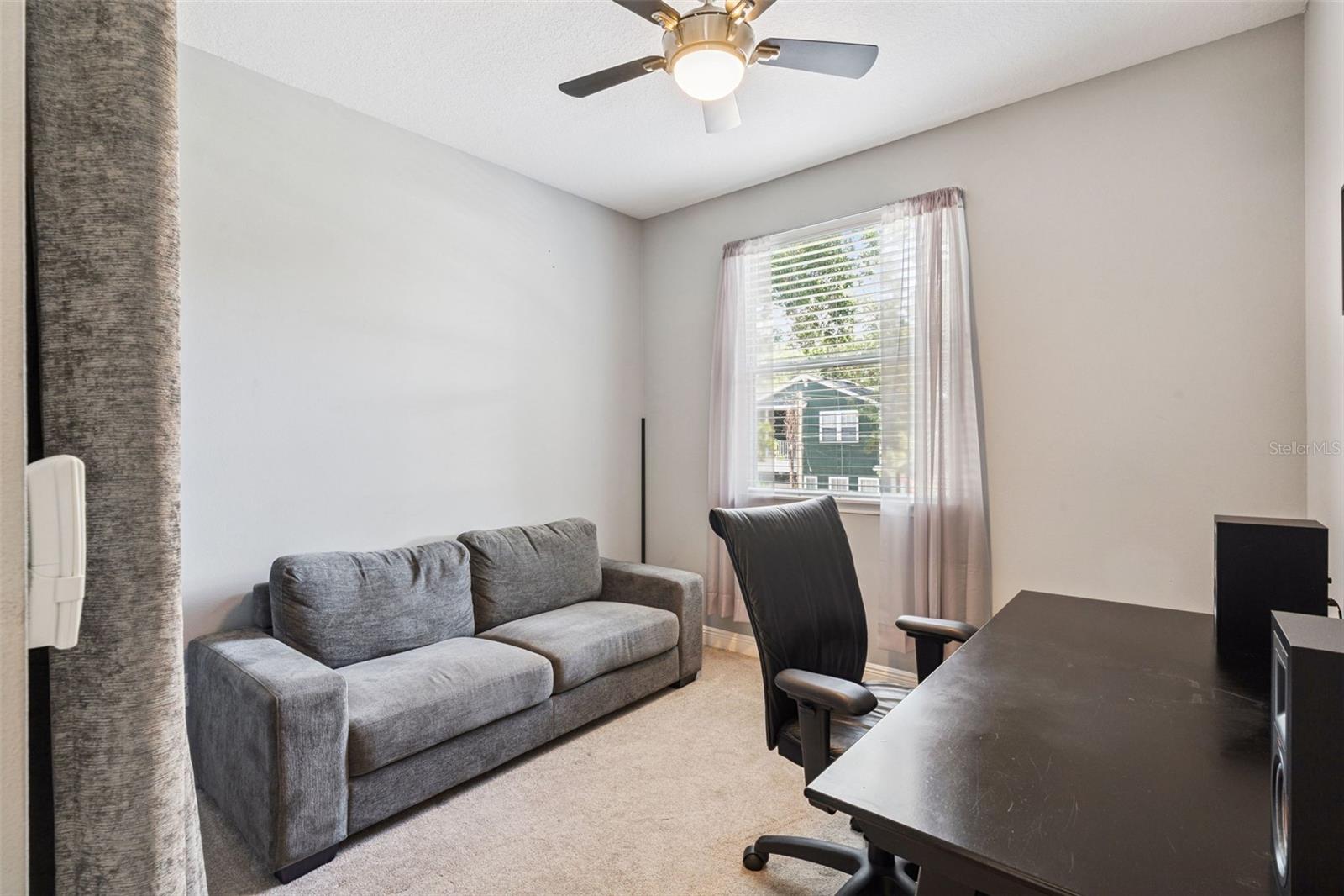 1810 Illinois St Property Photo 30