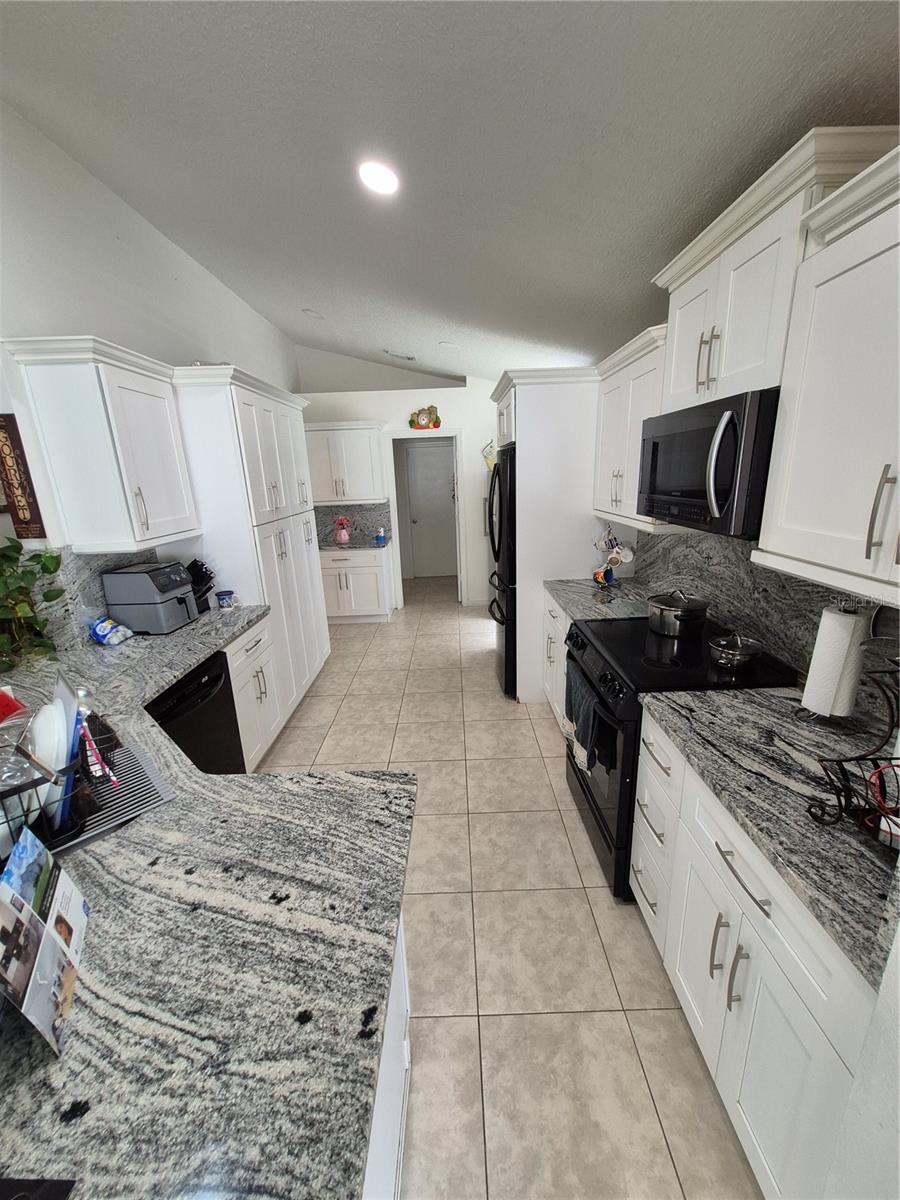 3114 Stern Ct Property Photo 8