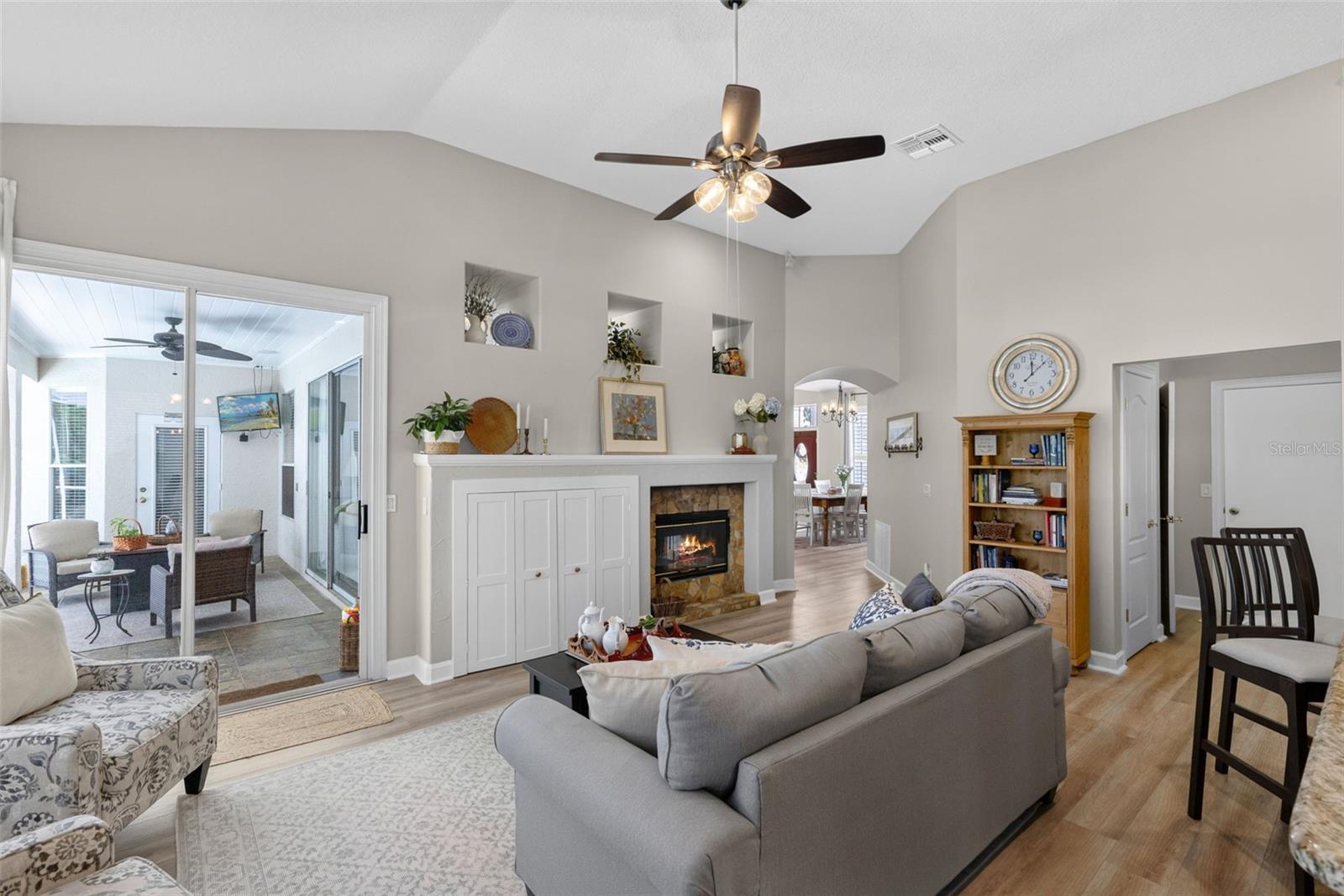 8052 Laurel Ridge Dr Property Photo 11